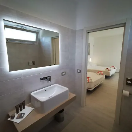 Sunset Bay Oda ve Kahvaltı 4*